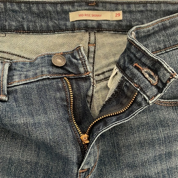 Women’s Levi’s - Picture 7 of 9